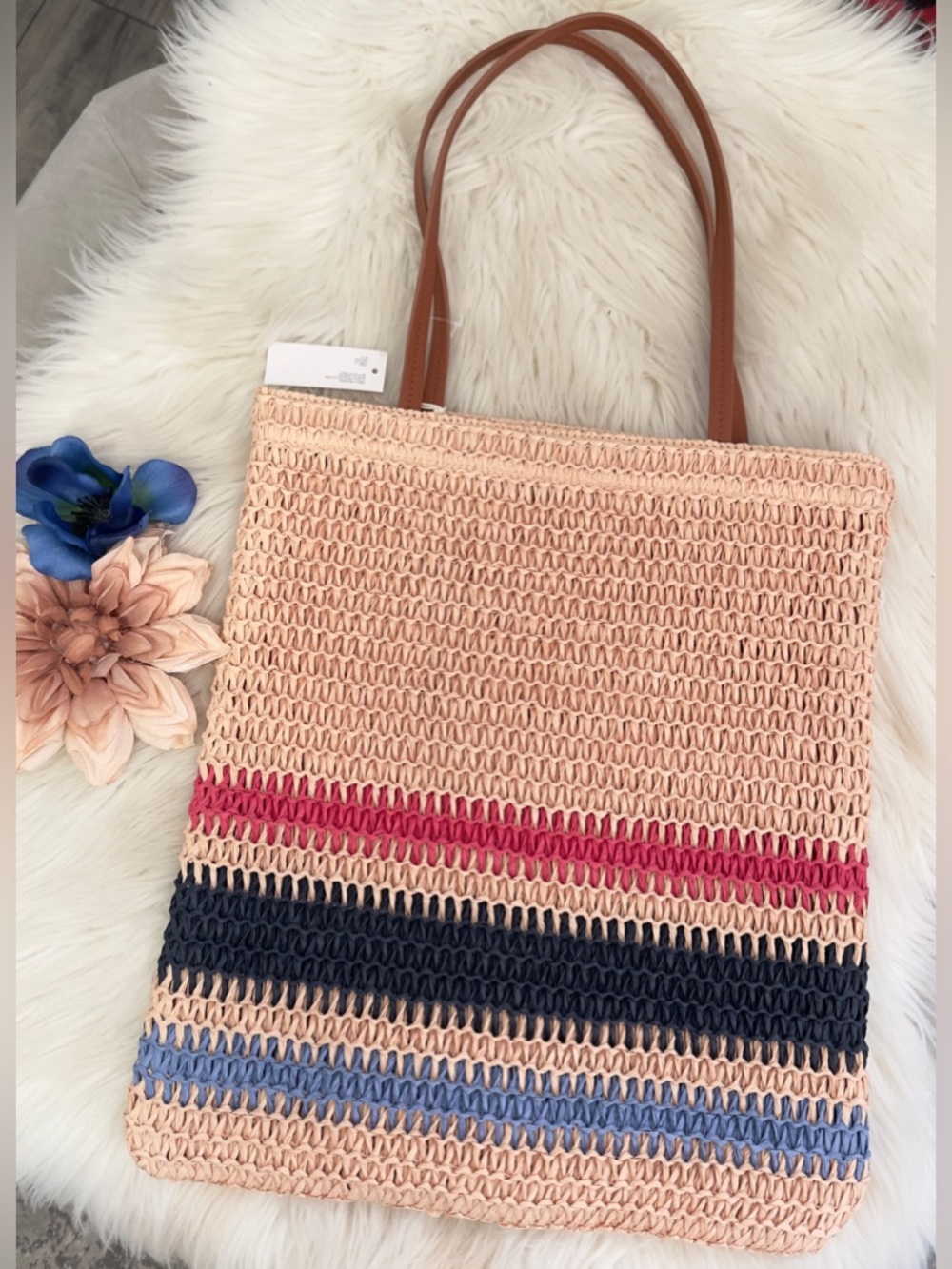 Woven Straw Tote Bag or Beach Bag Tan Pink and Blues Sz MED NEW! - Picture 4 of 6